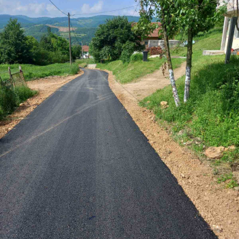 Asfaltirano 344 metara puta u zaseoku Odžak u MZ Lješevo